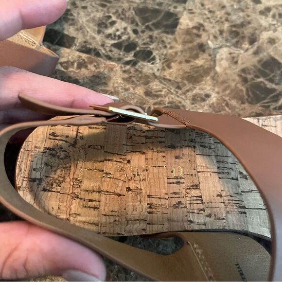 Restricted Women's Sandals Size 6.5 Brown & Gold - Picture 9 of 10